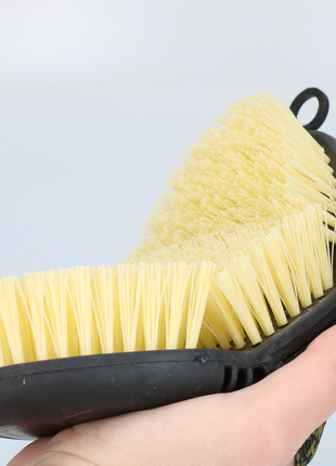 Excellent Horse Flexi Brush Scrub